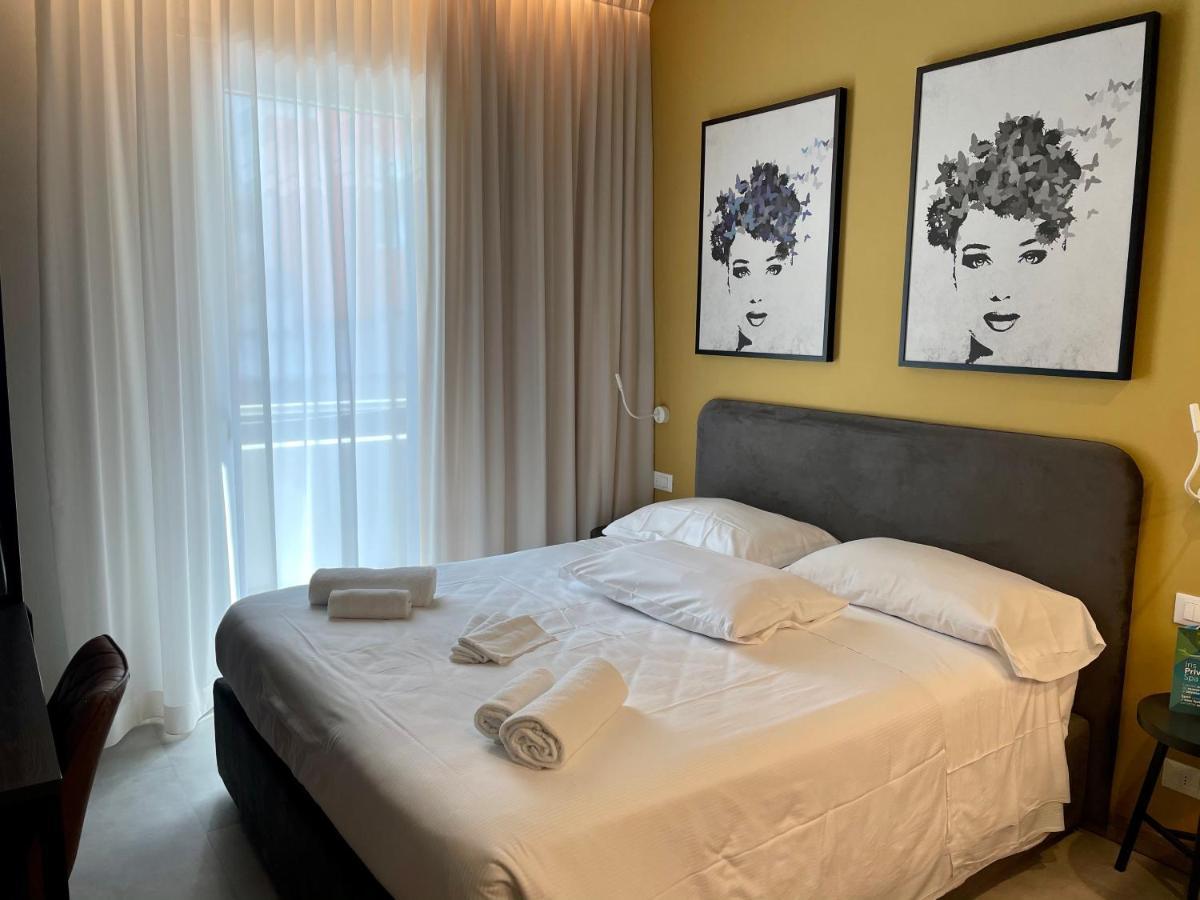Hotel Iris Jesolo Екстериор снимка