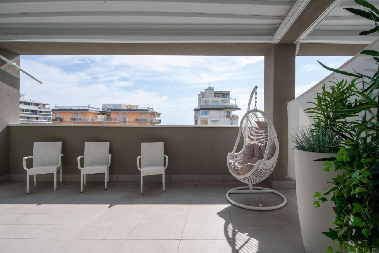 Hotel Iris Jesolo Екстериор снимка
