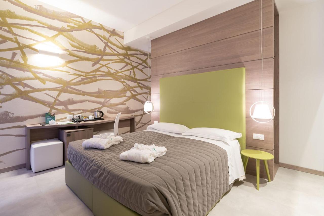 Hotel Iris Jesolo Екстериор снимка