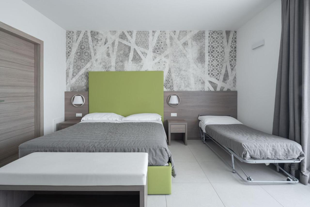 Hotel Iris Jesolo Екстериор снимка