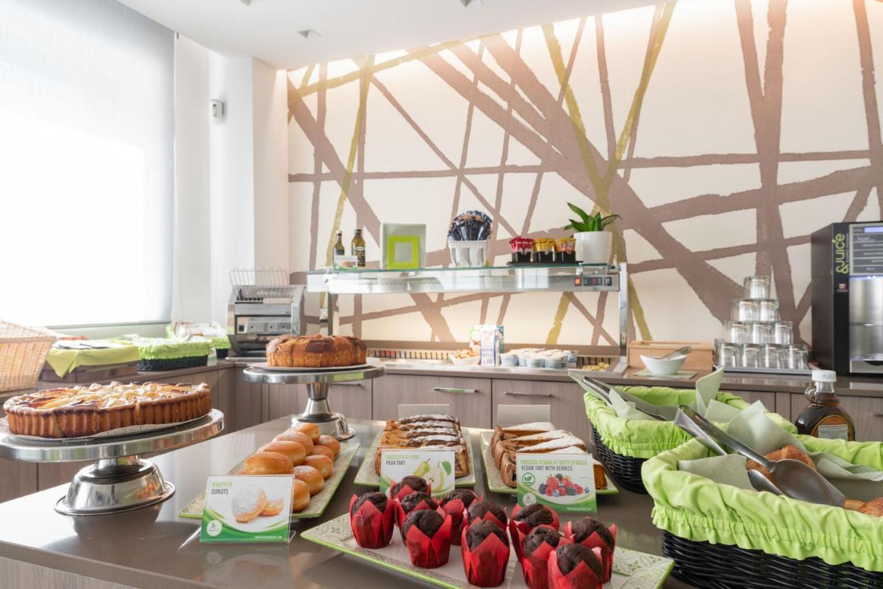 Hotel Iris Jesolo Екстериор снимка