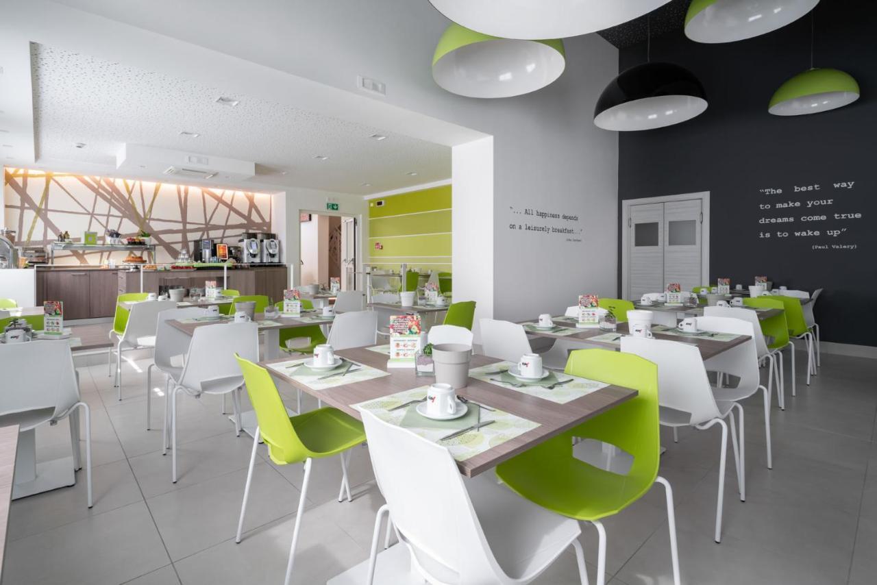 Hotel Iris Jesolo Екстериор снимка